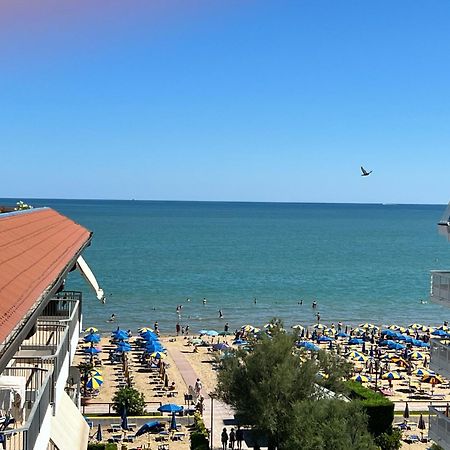 Appartamento Blue Moon Penthouse Lido di Jesolo Esterno foto
