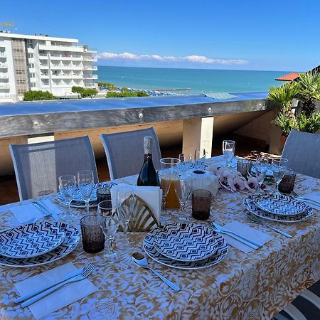 Appartamento Blue Moon Penthouse Lido di Jesolo Esterno foto