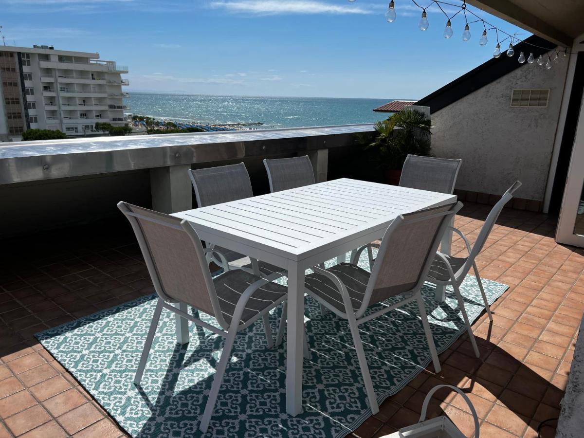 Appartamento Blue Moon Penthouse Lido di Jesolo Esterno foto